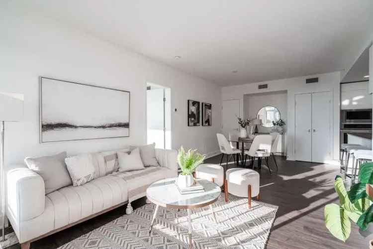 Condo For Sale in Coquitlam, British Columbia