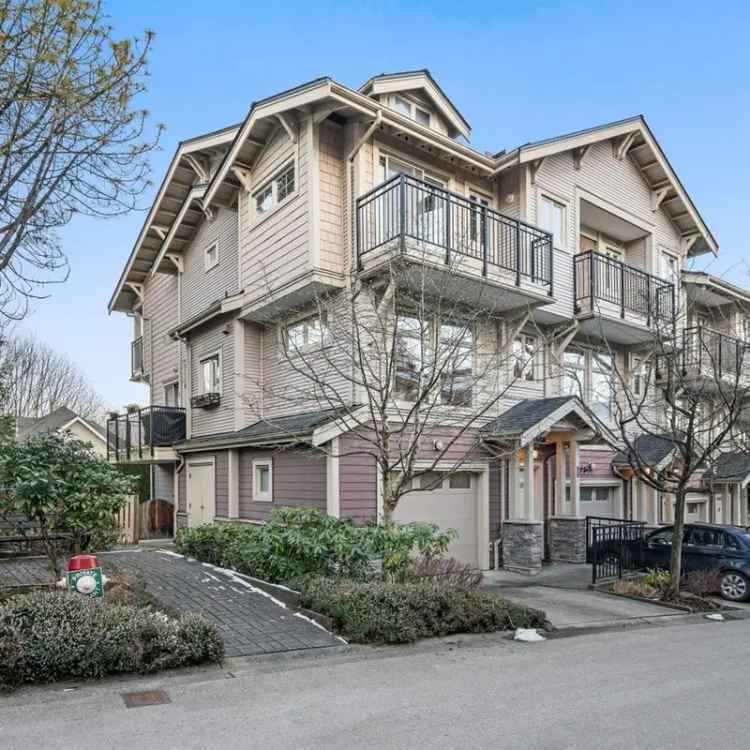 3 Bed 2.5 Bath Townhouse with Fraser River Views