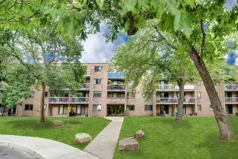 1 room apartment of 51 m² in Montreal