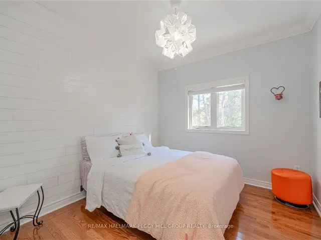 House For Sale in Barrie, Ontario