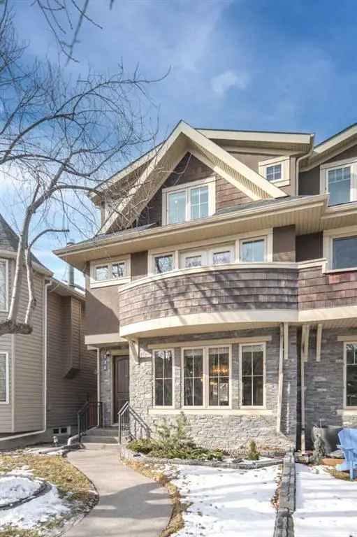 House For Sale in Calgary, Alberta