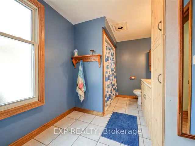 House For Sale in Strathroy-Caradoc, Ontario