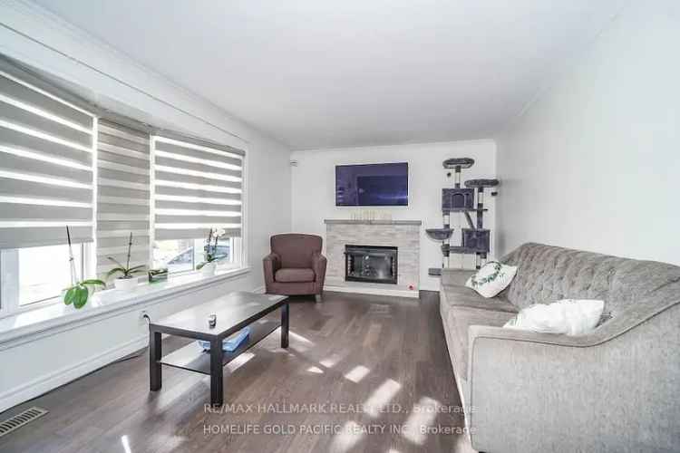 House For Sale in Richmond Hill, Ontario