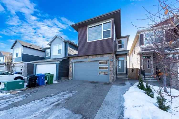 House For Sale in Calgary, Alberta