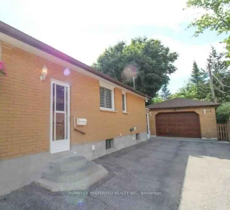 Multi Generational Bungalow for Sale in Peterborough with Inlaw Suite