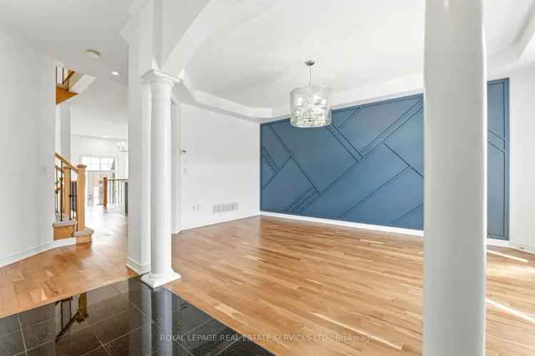 Modern 3-Bedroom Townhome in Churchill Meadows
