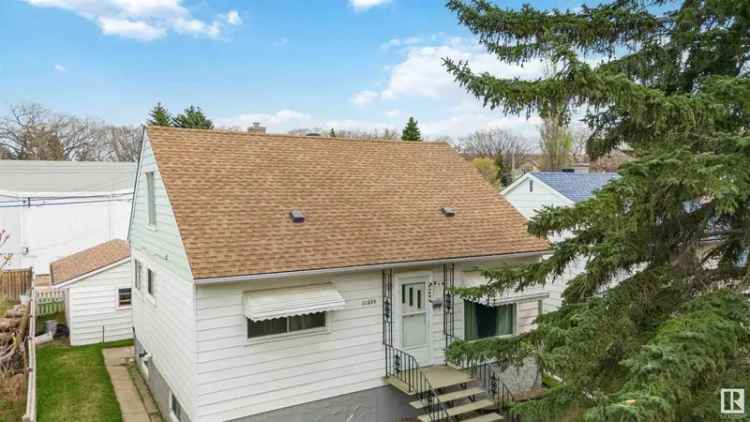 Inglewood Renovator's Dream: Large Lot, Updated Furnace