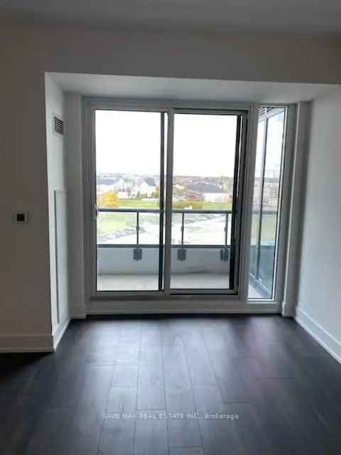 2 Bed 2 Bath Condo near Oakville Hospital and Sheridan College