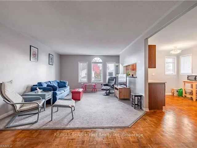 House For Sale in Kingston, Ontario