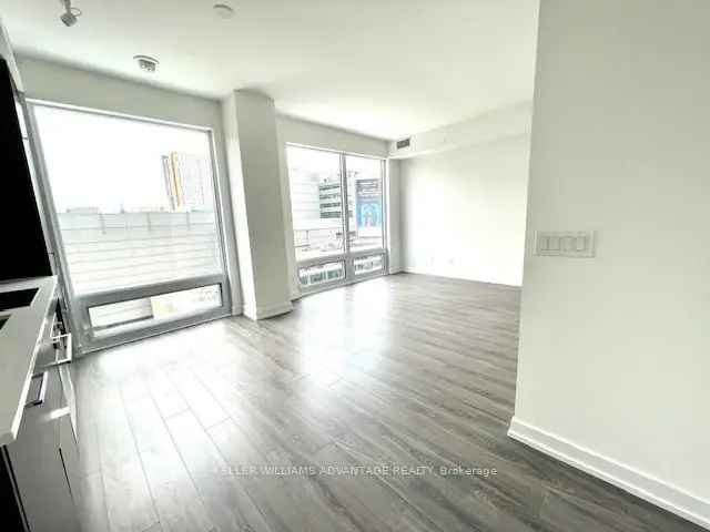 Lease 1 Bedroom Condo in Downtown with Modern Amenities