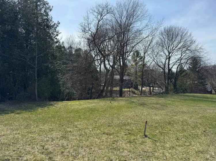 Southampton Dream Home Lot: Build Your Custom Home on a Picturesque Ravine Lot