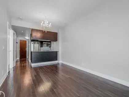 1+1 Bdrm Suite in Stonebrook Condo Mississauga
