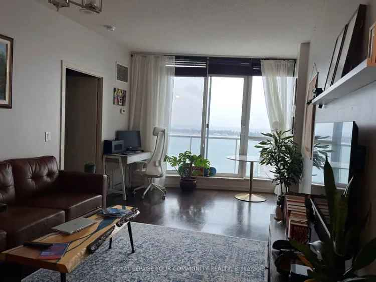 Condo For Rent in Toronto, Ontario