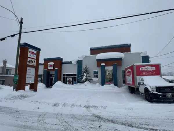 Commercial Building For Sale Chaudiere Appalaches 10400 sq ft