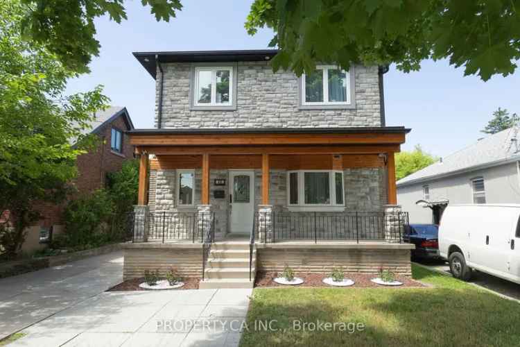 House For Sale in 46, Portage Avenue, Toronto, Ontario