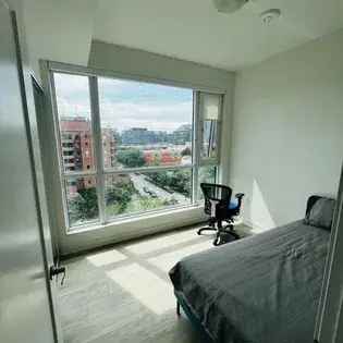 2 rooms house of 338 m² in Toronto