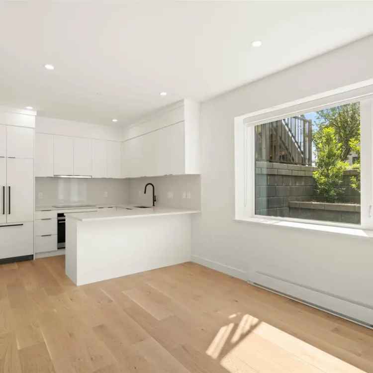 Grandview Woodland Townhome - 2 Bed 2 Bath - New Construction
