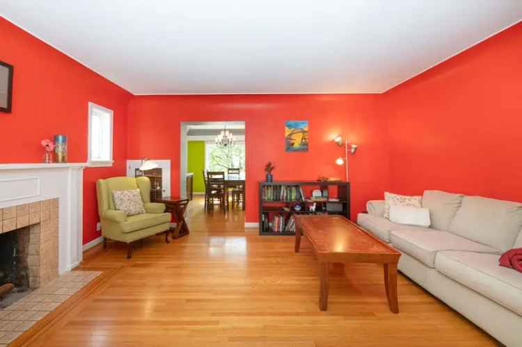1838 Edinburgh Street New Westminster Family Home for Sale