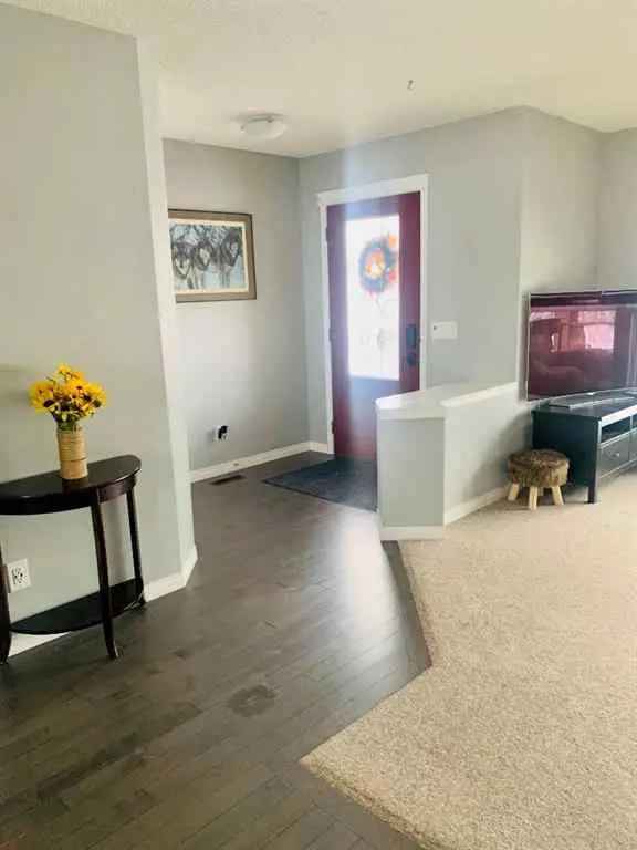 House For Rent in Calgary, Alberta