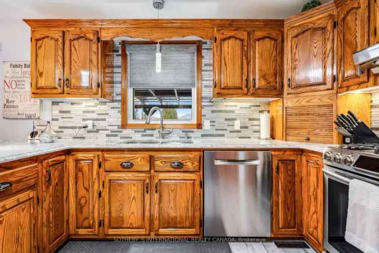 Buy Home in Updated Property with Basement and Jacuzzi in Canada