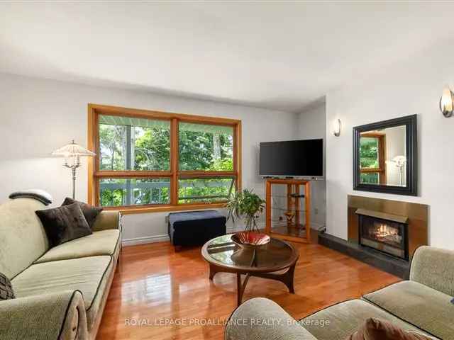 House For Sale in null, Ontario