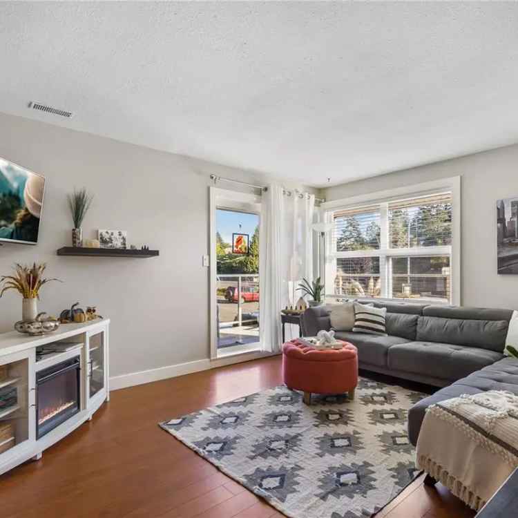 Nanaimo Condo: Renovated 2 Bed 1 Bath Near North Town Centre