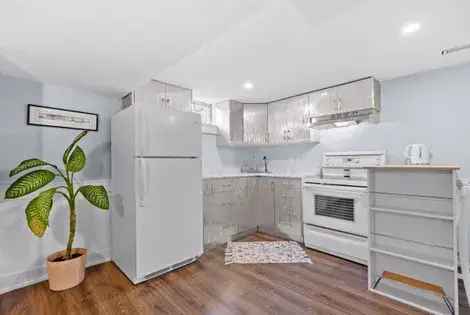 1 room house of 260 m² in Toronto