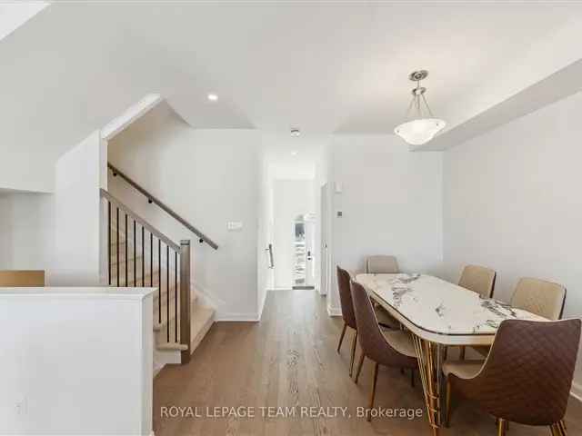 Townhouse For Rent in Ottawa, Ontario