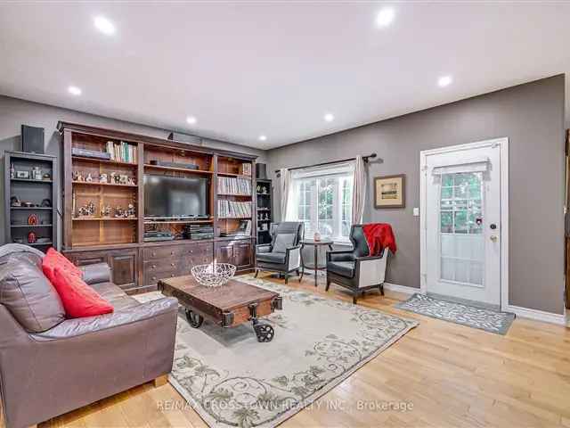 Beautiful 2-Storey Family Home on Quiet Cul-De-Sac