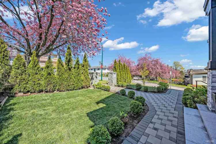 8 Bedroom House in Renfrew Vancouver with Mountain Views