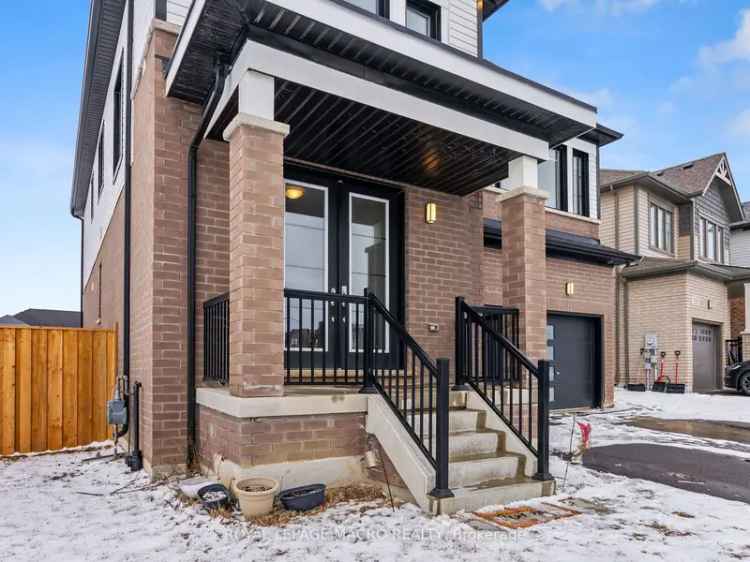 House For Sale in Hamilton, Ontario