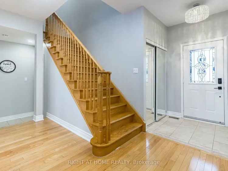 Spacious 3 Bed 3 Bath Home in Samac North Oshawa