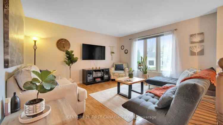 3-Bed 2-Bath Raised Bungalow Family Home