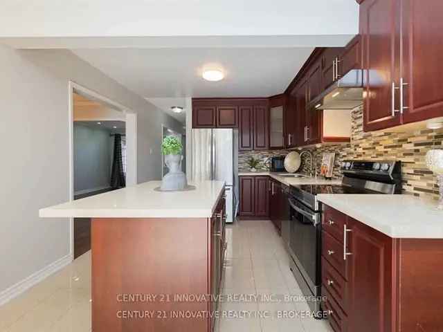 Large Townhome Near Schools Amenities 2000 Sqft