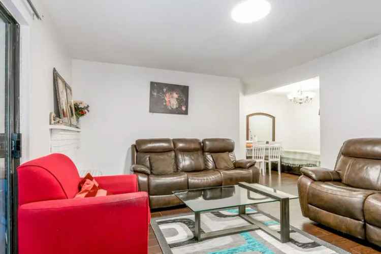 Guildford Townhouse for Sale - Lincoln's Gate