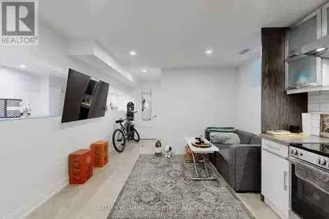 1 room apartment of 351 m² in Toronto