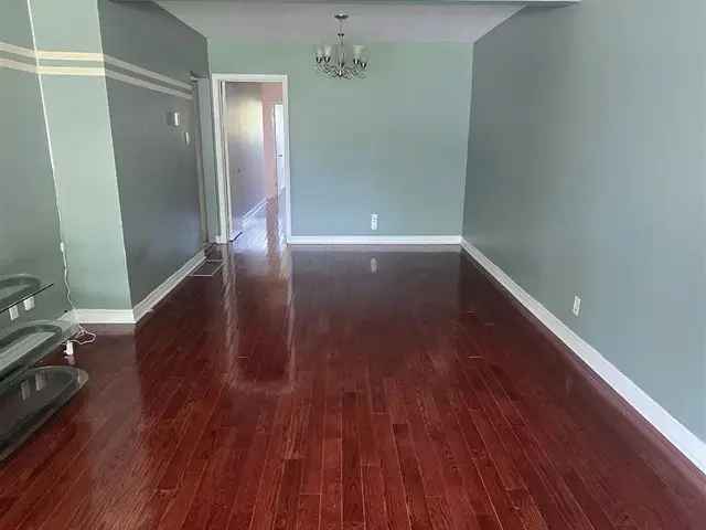 Main Floor Semi-Detached For Rent Clean Spacious