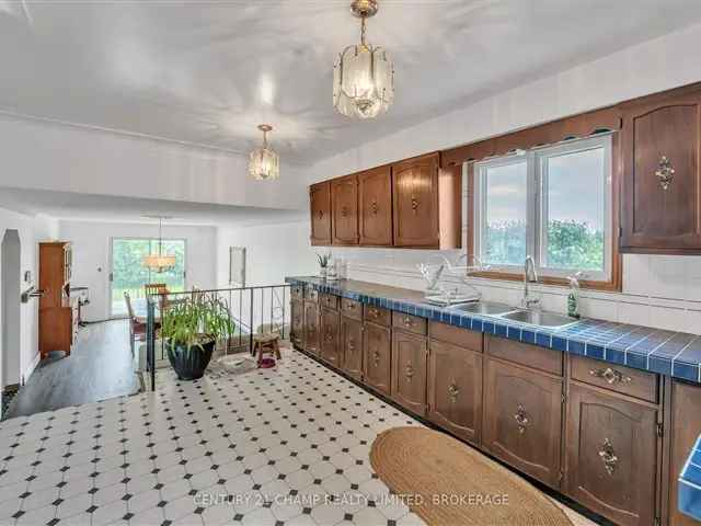 House For Sale in null, Ontario