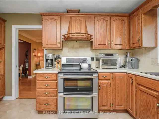 3 1 Bed 3 Bath Home in Niagara Falls Family Friendly Neighbourhood