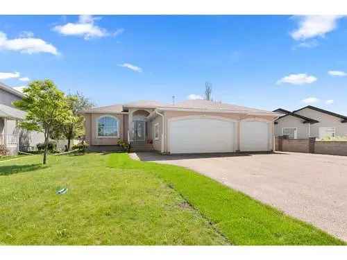 House For Sale In Light Industrial, Medicine Hat, Alberta