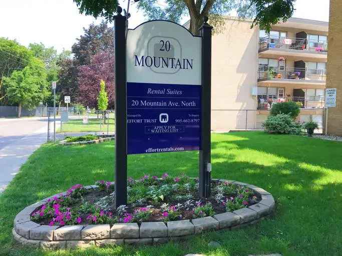 20 Mountain Avenue N. -  in Stoney Creek