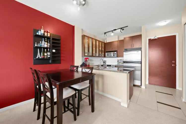Large 1 Bed + Den in Metrotown's OMA Building