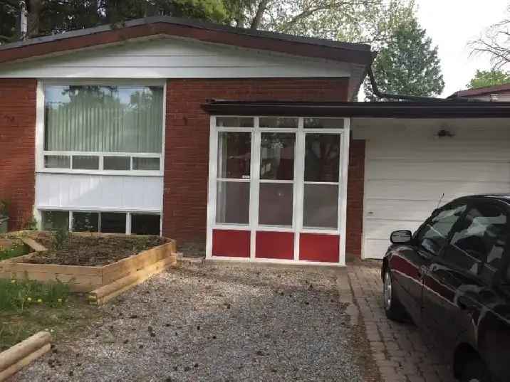 Bungalow for Rent in Scarborough – Available January 1st, 2025