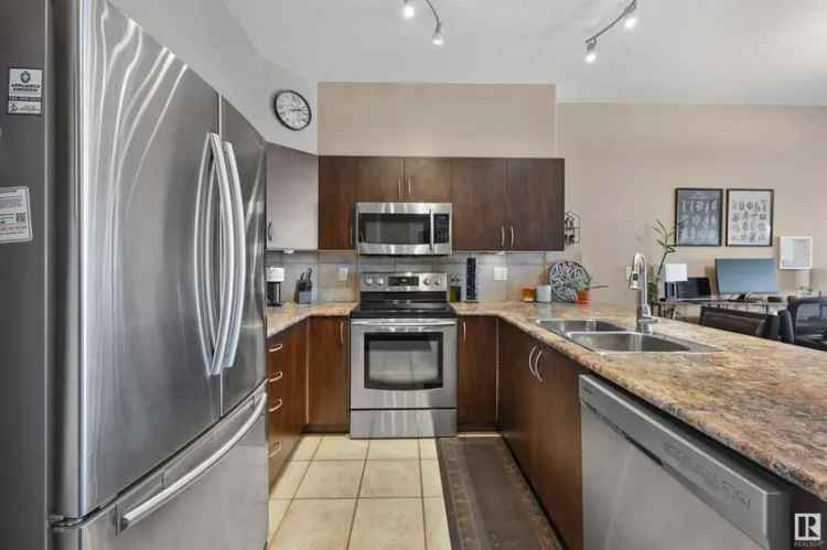 Luxury 1+Den Suite at The Chateaux at Whitemud Ridge