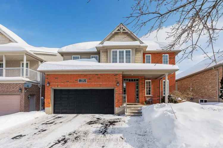 Executive home for sale in Waterloo with luxurious 4 bedrooms and in-law suite