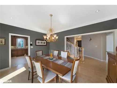 Luxury Executive Home in Barrie - 5 Beds, 4 Baths, Dream Garage