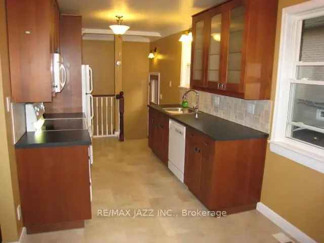 House For Sale in Oshawa, Ontario