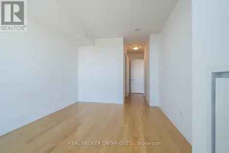 2 rooms apartment of 211 m² in Toronto