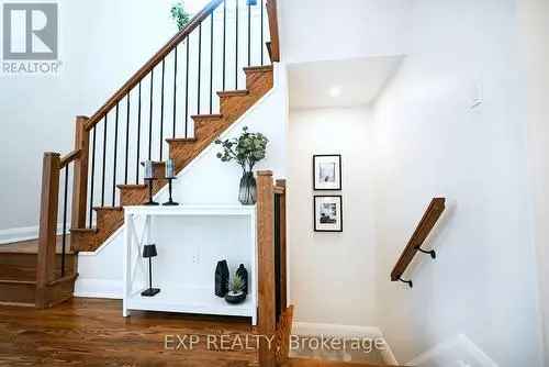 Luxury Semi-Detached Home for Sale in Stittsville