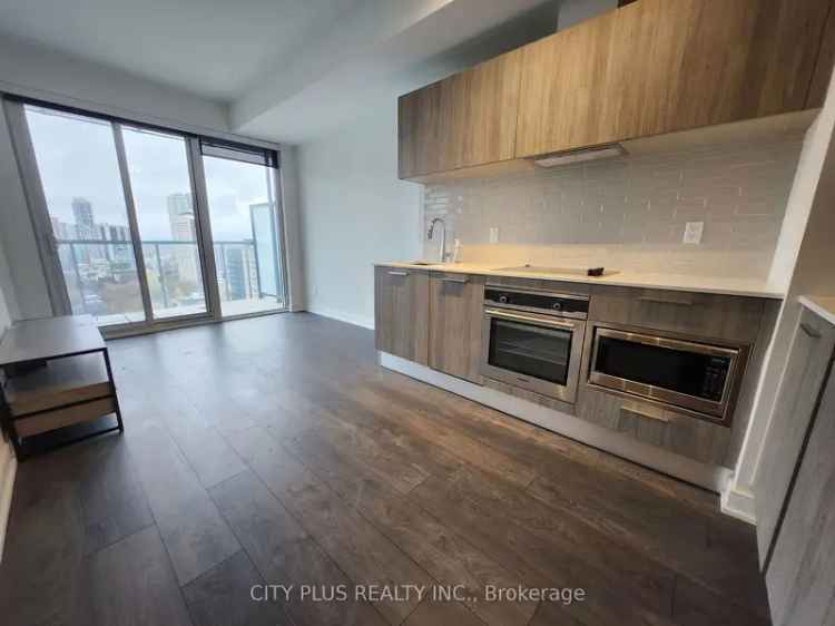 Modern 1-Bedroom Condo near Yorkville with Subway Access